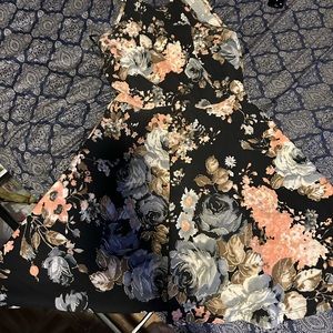 Beautiful dress almost new size small